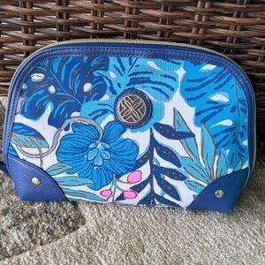 NWT Lilly Pulitzer Blue and White Pouch